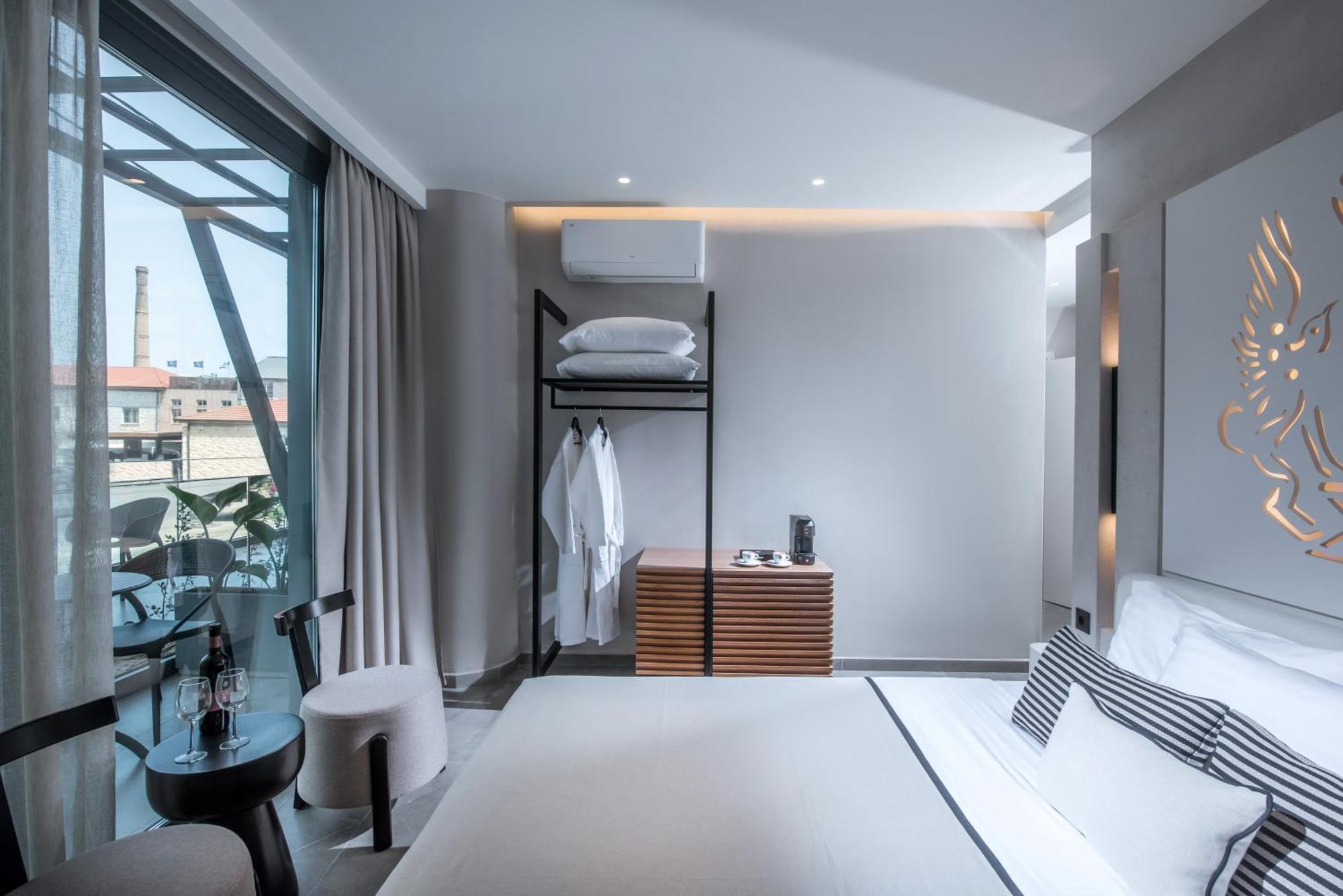 Lavris City Suites Heraklion  Bagian luar foto
